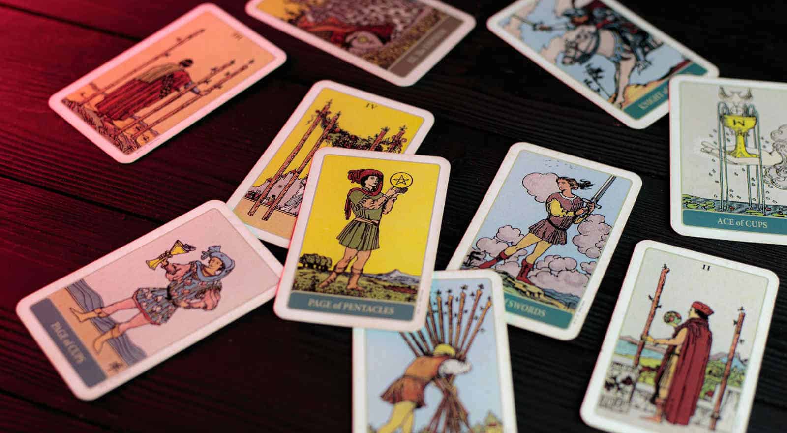 De Tarotpagina's uitgelegd – Hoe ze met vertrouwen te lezen