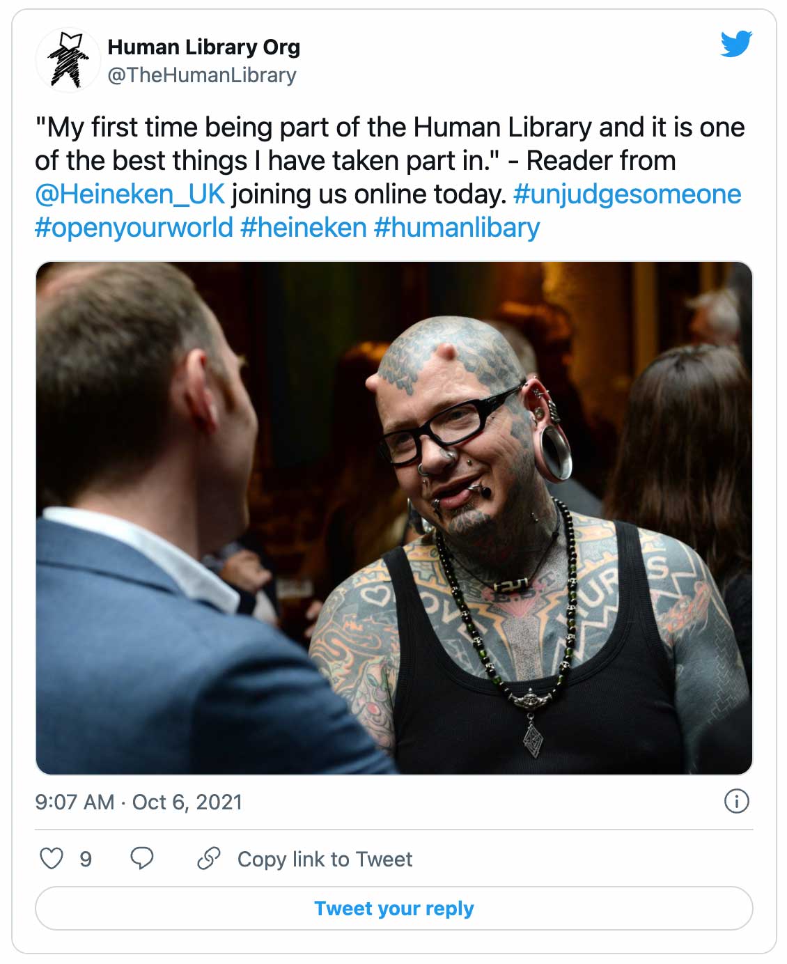 @TheHumanLibrary: "Mijn eerste keer dat ik deel uitmaak van de Human Library en het is een van de beste dingen waar ik aan heb deelgenomen." - Lezer van @Heineken_UK die zich vandaag online bij ons aansluit. #unjudgesomeone #openyourworld #heineken #humanlibary